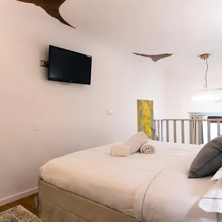 Apartamento Bright Loft With Free Private Parking