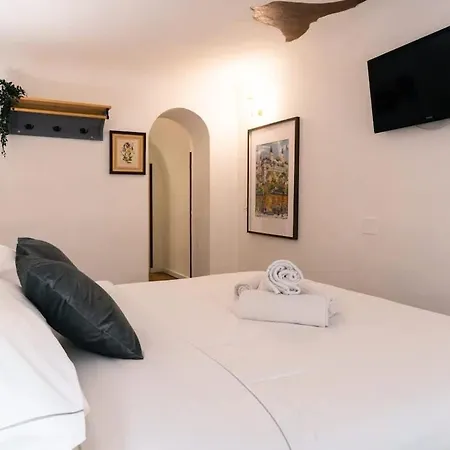 Bright Loft With Free Private Parking Apartamento *