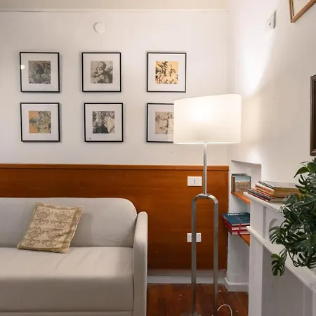 Bright Loft With Free Private Parking